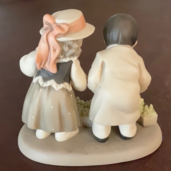 Kim Anderson Tuesday’s Child is full of grace - Picture 2 of 3